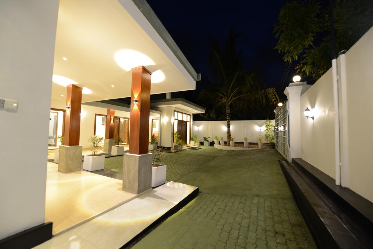 Diva Villa Airport Transit Hotel Katunayake Exterior photo