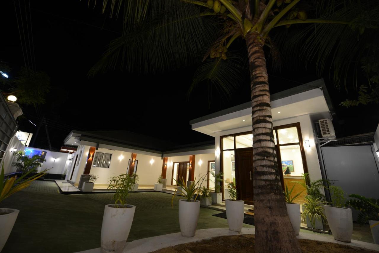 Diva Villa Airport Transit Hotel Katunayake Exterior photo